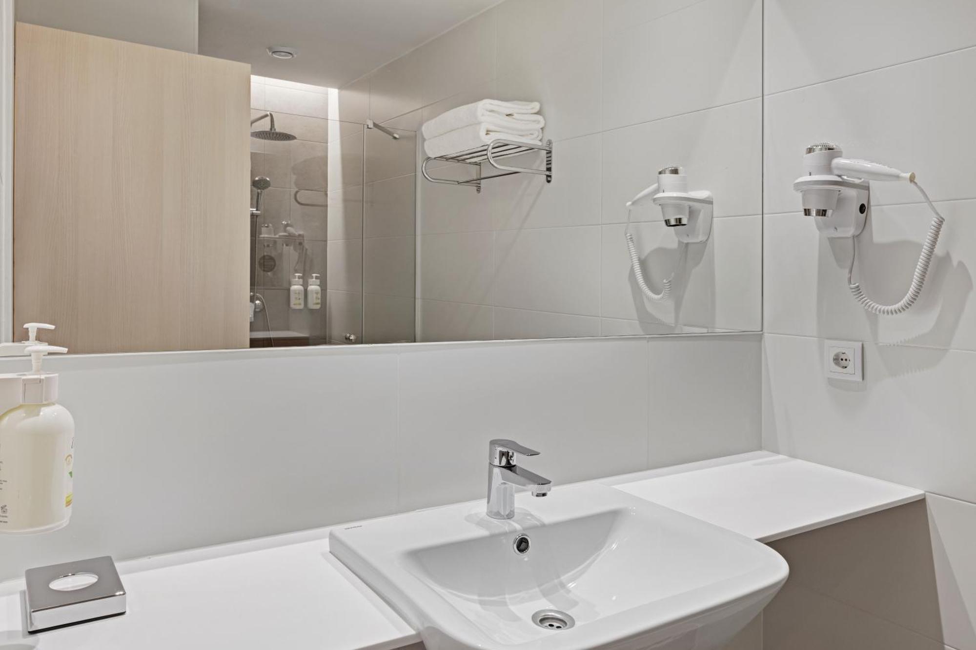 B&B Hotel Santiago Milladoiro Kültér fotó